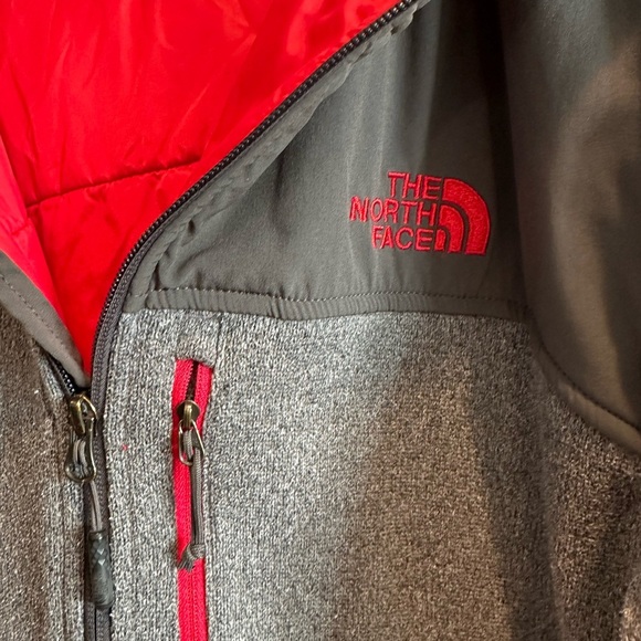 The North Face Vibrant Red Jacket - Picture 3 of 11